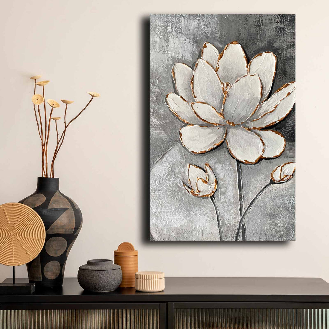 4570 MODERN CANVAS PAINTING WITH GOLD DETAILS AND WHITE FLOWERS ON A GRAY BACKGROUND